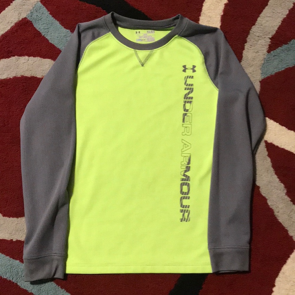 Boys Long Sleeve Under Armour Thermal Shirt! Large